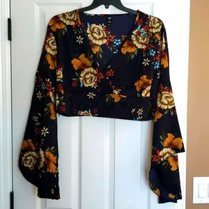 Shein Curve floral crop bell sleeve crop top sz 2x